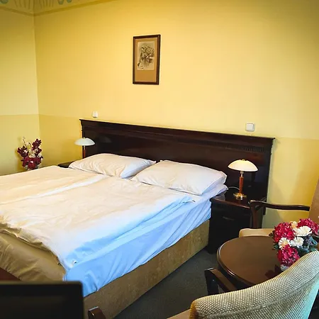 U Zeleneho Stromu 3*