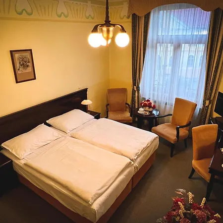 U Zeleneho Stromu Szálloda 3*