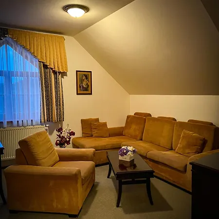 Hotel U Zeleneho Stromu Nepomuk (Plzen-South)