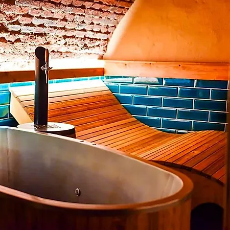 Hotel U Zeleneho Stromu