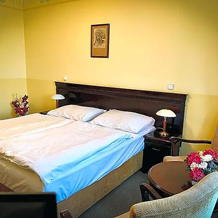 U Zeleneho Stromu 3* Nepomuk