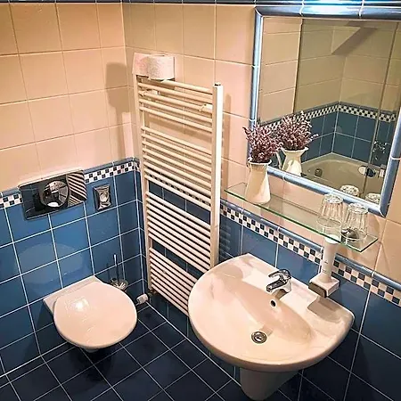 U Zeleneho Stromu 3*