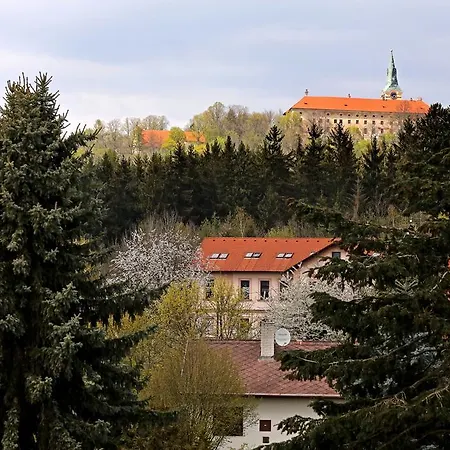 U Zeleneho Stromu Nepomuk (Plzen-South)