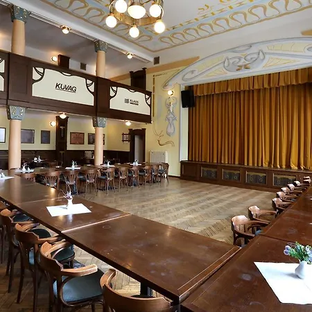 U Zeleneho Stromu Hotel Nepomuk (Plzen-South)