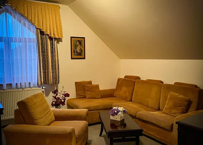 Hotel U Zeleneho Stromu Nepomuk (Plzen-South)