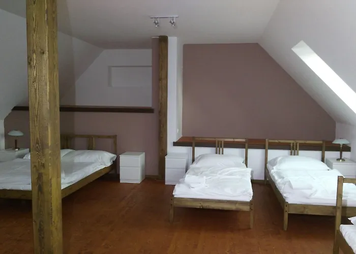 U Zeleneho Stromu 3*